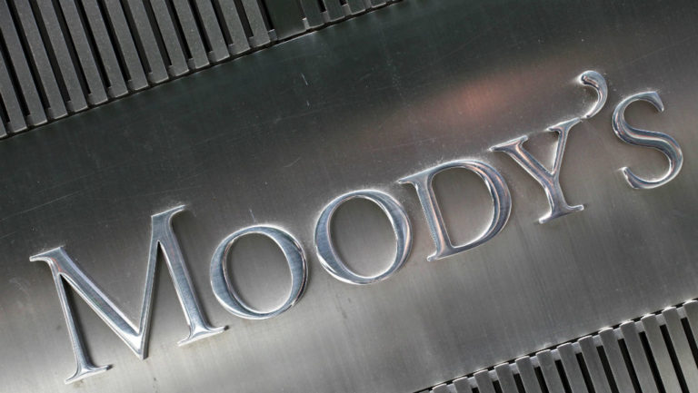Η Moody’s αναβάθμισε το outlook για το ελληνικό τραπεζικό σύστημα σε θετικό