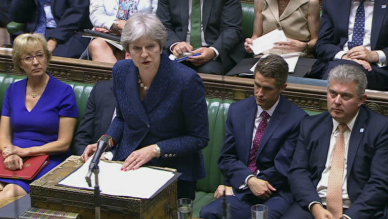 “Σχέδιο Β” για το Brexit ζητά από τη Μέι το Βρετανικό Κοινοβούλιο