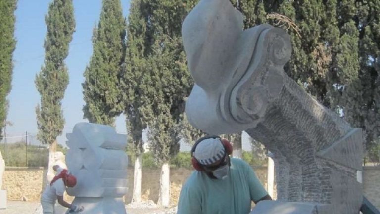 Ηράκλειο: Γλύπτες από τέσσερις χώρες δημιουργούν εμπνεόμενοι απ’ το ποίημα του Γιάννη Ρίτσου «Ειρήνη»