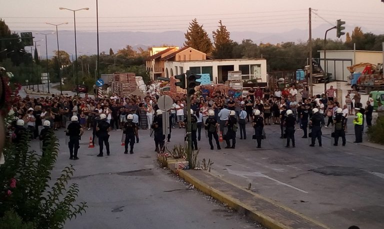 Ν. Μποζίκης: Να απεμπλακούν οι αστυνομικοί από τη Λευκίμμη