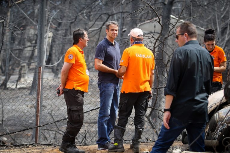 Τηλεφωνική επικοινωνία Μητσοτάκη με Τσίπρα για τις πυρκαγιές