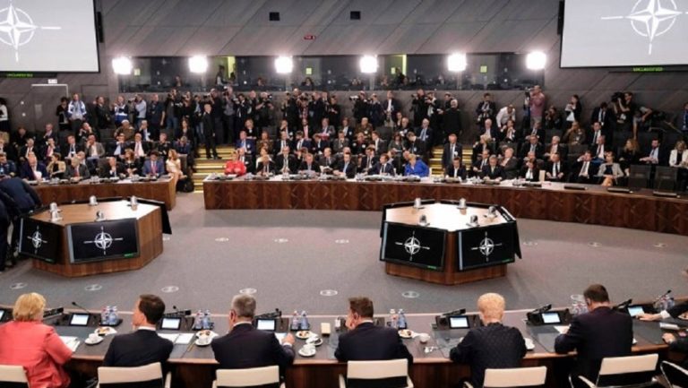 Βρυξέλλες: Συνεδρίαση για τις αμυντικές δαπάνες του ΝΑΤΟ