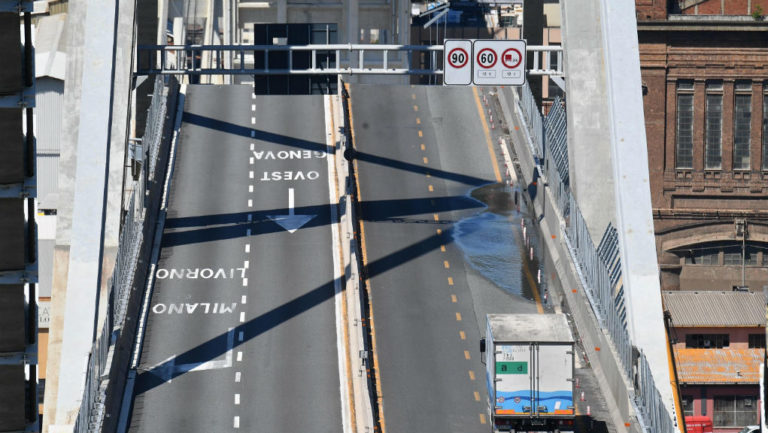 Γένοβα: Ασταμάτητη η έρευνα στη γέφυρα της τραγωδίας