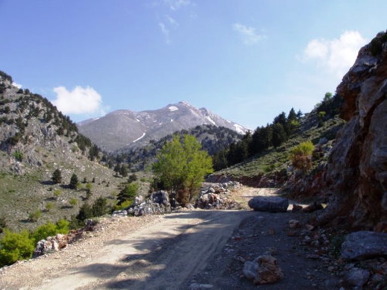 ΚΝΕ: Ιστορικός περίπατος στον Αποκόρωνα