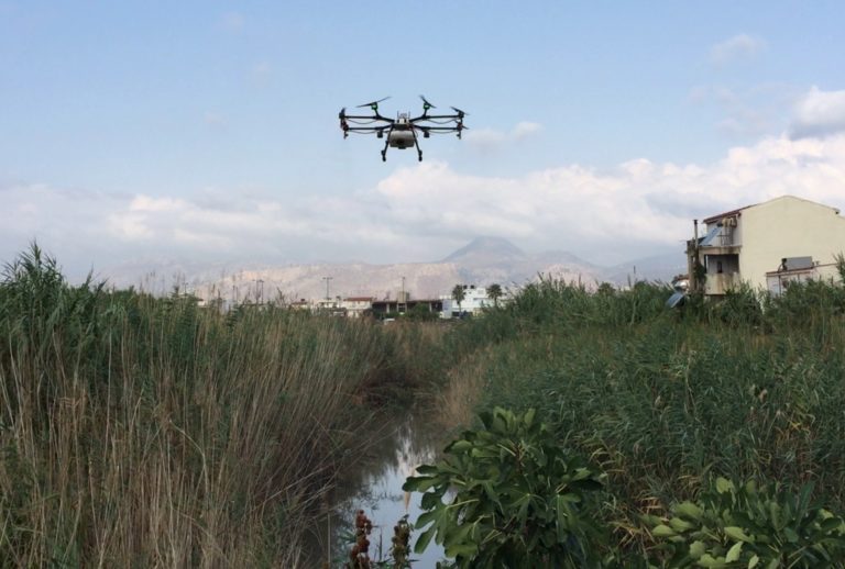 Ηράκλειο: Αεροψεκασμός με τη συνδρομή drone στο Γιόφυρο