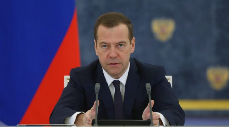 Μεντβέντεφ: Θα θεωρήσουμε οικονομικό πόλεμο την κλιμάκωση κυρώσεων από τη Δύση