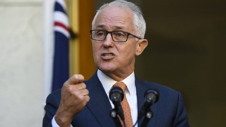 Αυστραλία: Ο πρωθυπουργός αρνείται να εγκαταλείψει την εξουσία