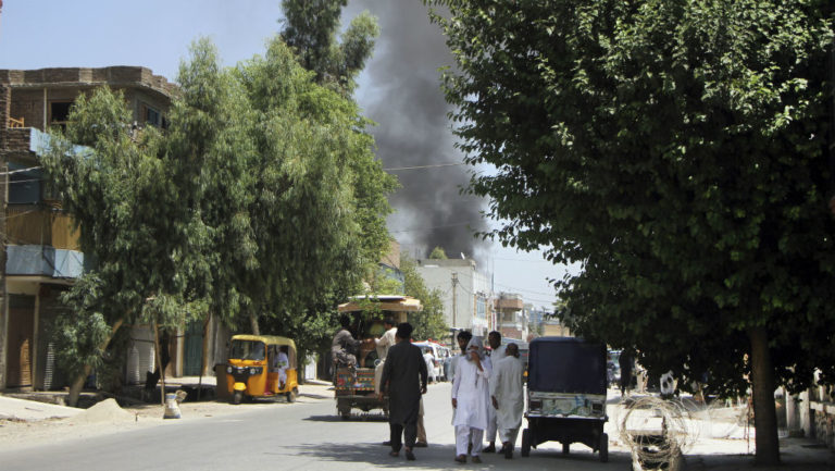 Αφγανιστάν: Μαχητές με μπούρκα  άφησαν νεκρούς σε τέμενος
