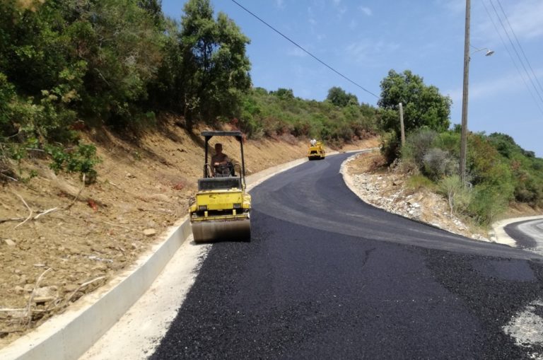 Συντήρηση του επαρχιακού οδικού δικτύου Ικαρίας