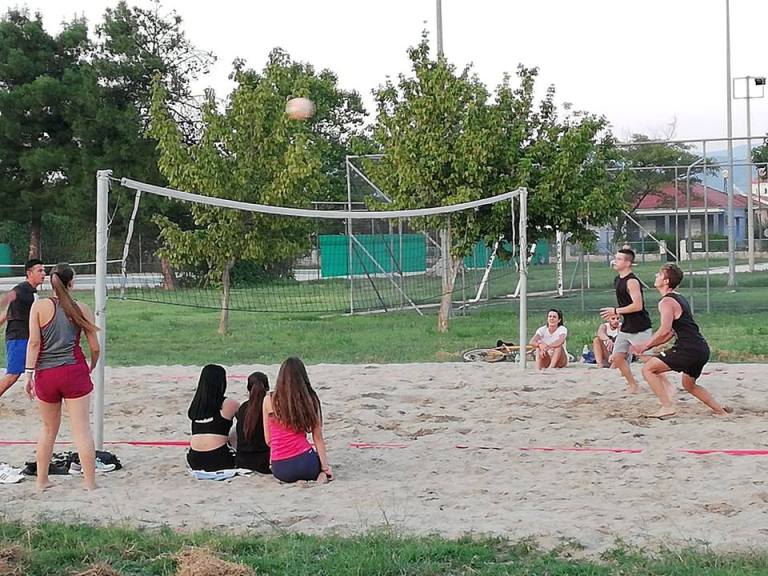 Γήπεδα beach volley στον Τύρναβο