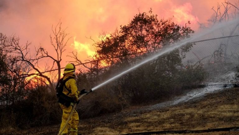 Στους οκτώ οι νεκροί από τις πυρκαγιές στην Καλιφόρνια