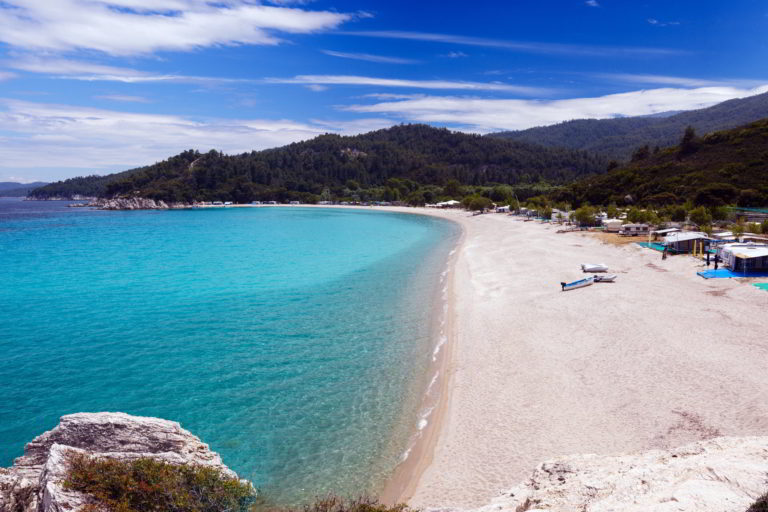 “Καλά κρατεί’ η παραξενοδοχία σε Χαλκιδική και Πιερία, σύμφωνα με τους ξενοδόχους