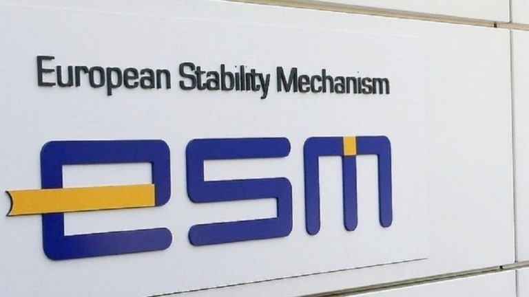 ESM: Η Ελλάδα βρίσκεται σε πολύ καλύτερη κατάσταση σε σχέση με αυτήν πριν από οκτώ χρόνια