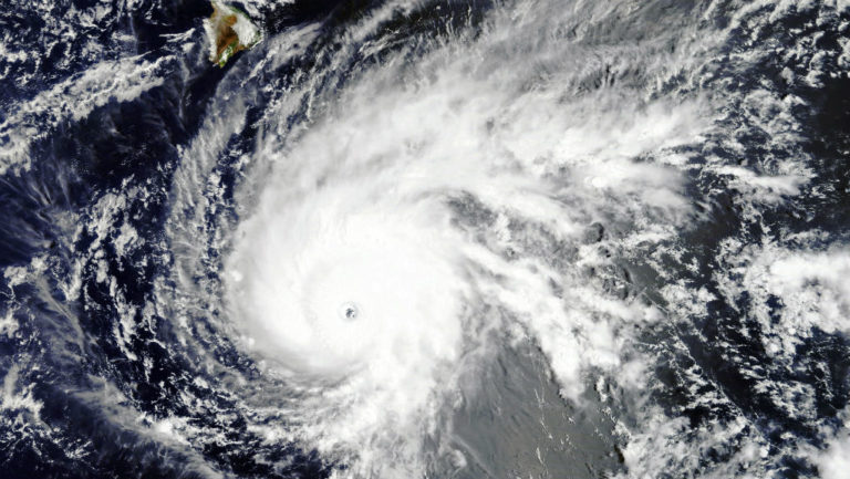 Χαβάη:Σε κατάσταση έκτακτης ανάγκης ενόψει της επέλασης του τυφώνα Lane-Φωτογραφίες από τον ISS