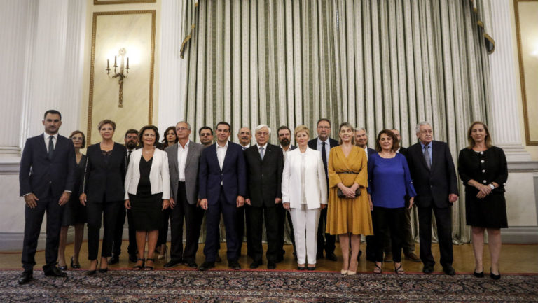 Οι βολές της αντιπολίτευσης για τον ανασχηματισμό (video)
