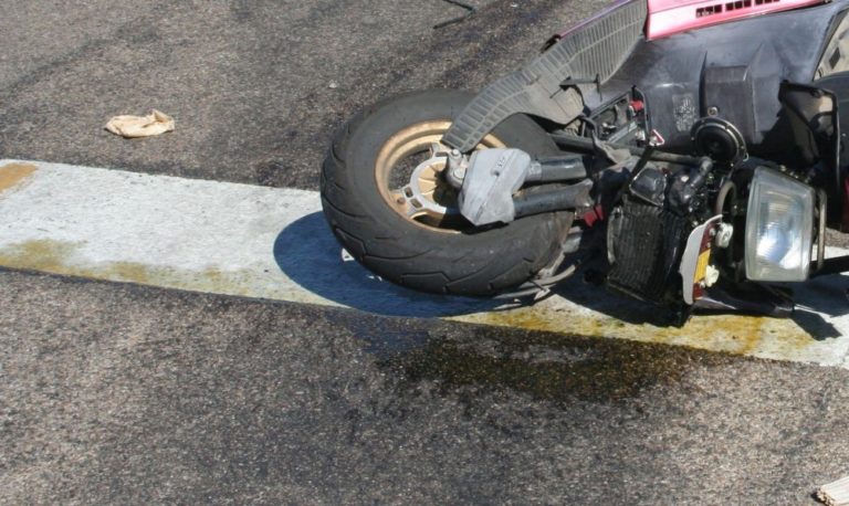 Ηράκλειο: Στο νοσοκομείο 55χρονος μοτοσικλετιστής, θύμα τροχαίου
