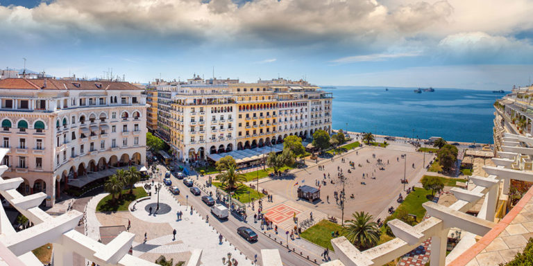 Θανάσιμος τραυματισμός διαρρήκτη στην πλατεία Αριστοτέλους