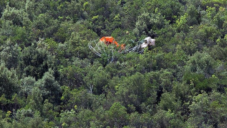 Τριήμερο πένθος στις Ε.Δ. για το χαμό του πιλότου στη συντριβή του εκπαιδευτικού αεροσκάφους (video)