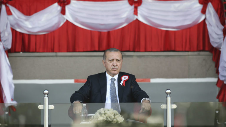 Η επίθεση εναντίον της τουρκικής λίρας θα συντριβεί, λέει ο Ερντογάν