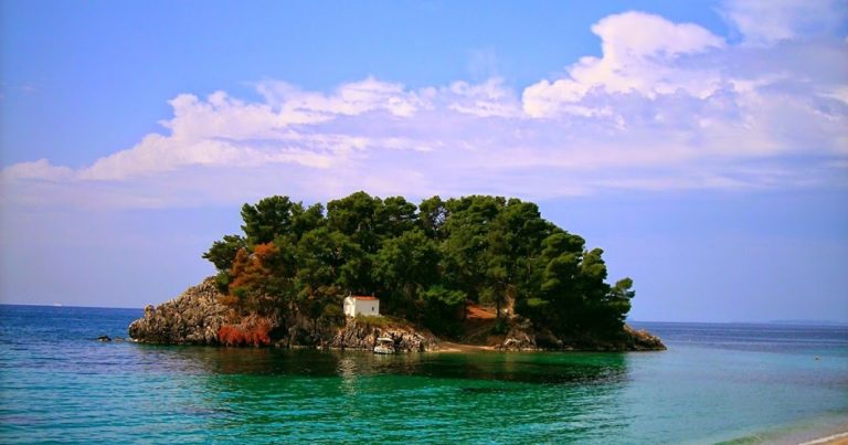 Γλέντι και βαρκαρόλα στην Παναγιά Πάργας