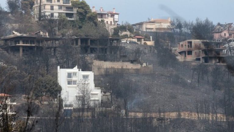 Πολιτική αντιπαράθεση με επίκεντρο την κατεδάφιση αυθαιρέτων (video)