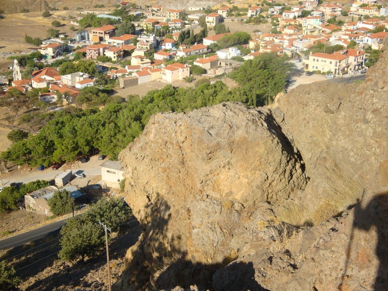 Λέσβος: Αποκατάσταση  βράχων στη θέση «Κούκος» στο Μεσότοπο