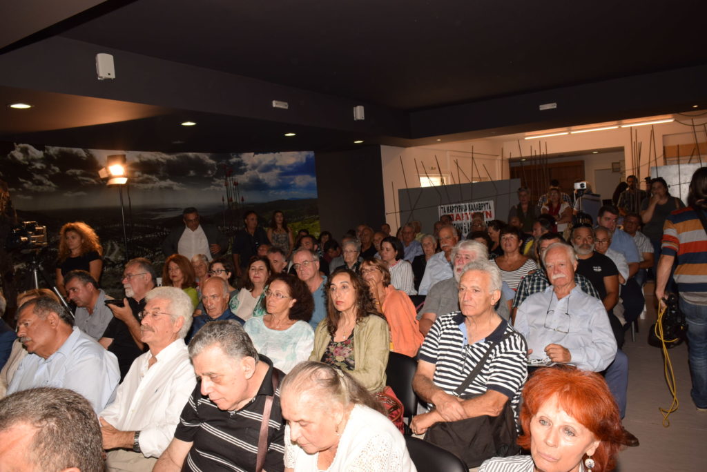 Επιτυχία και μαζική συμμετοχή στο συνέδριο για τα Ολοκαυτώματα και τις Γερμανικές Αποζημιώσεις