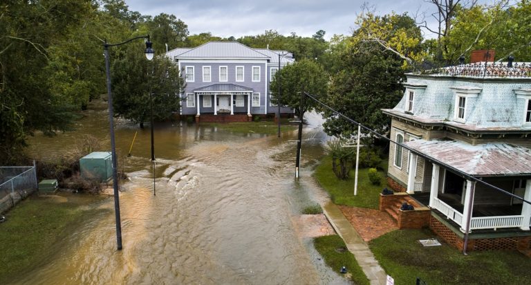 Σαρωτικές πλημμύρες στις νοτιοανατολικές ΗΠΑ