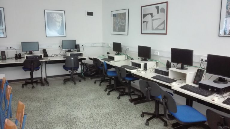 Με σύγχρονους υπολογιστές σχολικές μονάδες στο Δήμο Ζηρού