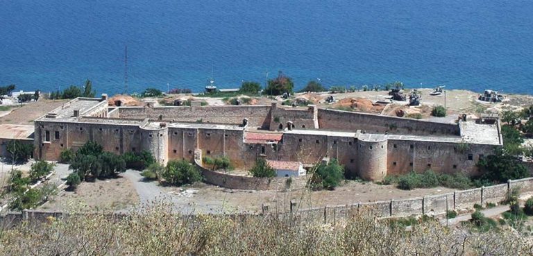 Αντιπροσωπεία του ΚΚΕ στον Δήμαρχο Χανίων για το Φρούριο Ιτζεδίν (audio)
