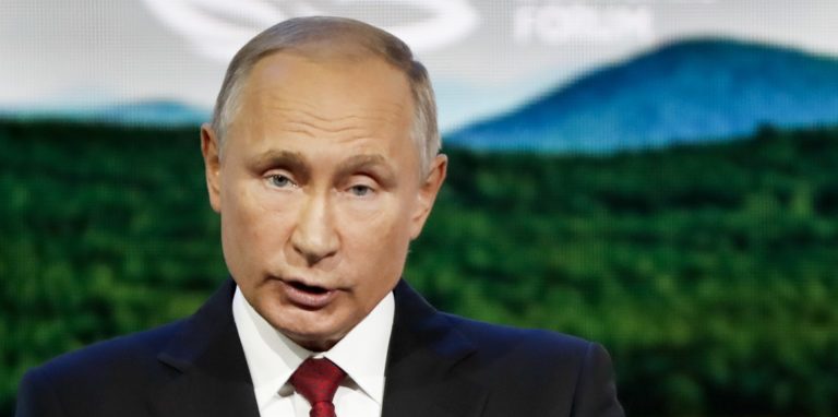 Απλοί Ρώσοι πολίτες λέει ο Πούτιν για τους καταζητούμενους στην υπόθεση Σκριπάλ