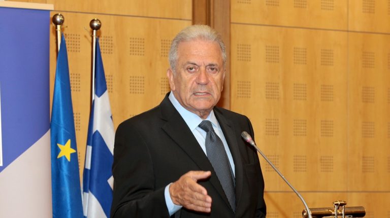 Αβραμόπουλος:H στήριξη της Κομισιόν προς την Ελλάδα θα συνεχίσει να είναι έμπρακτη και διαρκής