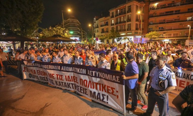 Διαμαρτυρία ενστόλων στη Θεσσαλονίκη ενόψει της 83ης ΔΕΘ
