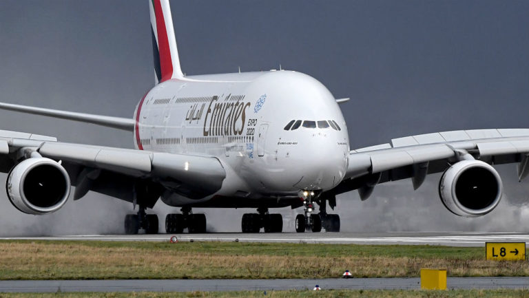 Ν. Υόρκη: Σε καραντίνα αεροπλάνο στο JFK-Επιβάτες ασθένησαν μαζικά εν πτήσει