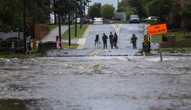 Φλόρενς: Οι πλημμύρες απειλούν Βόρεια και Νότια Καρολίνα