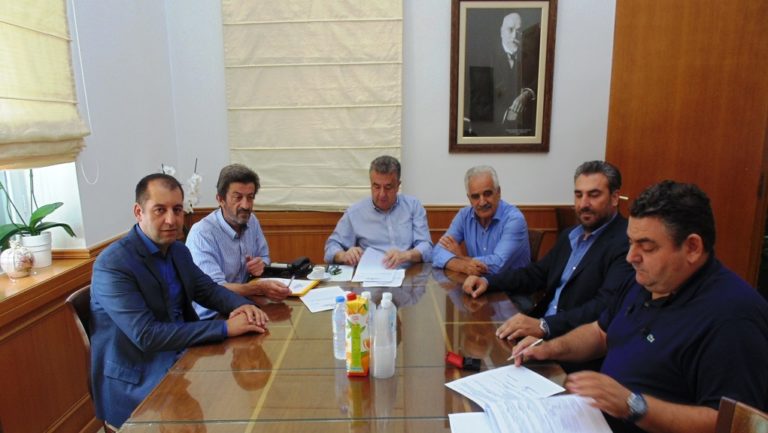 Φτιάχνεται ο δρόμος Φόδελε – Αχλάδα