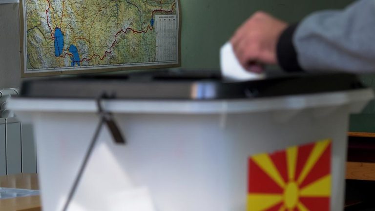 ΠΓΔΜ: Σε χαμηλά επίπεδα η προσέλευση στις κάλπες (video)