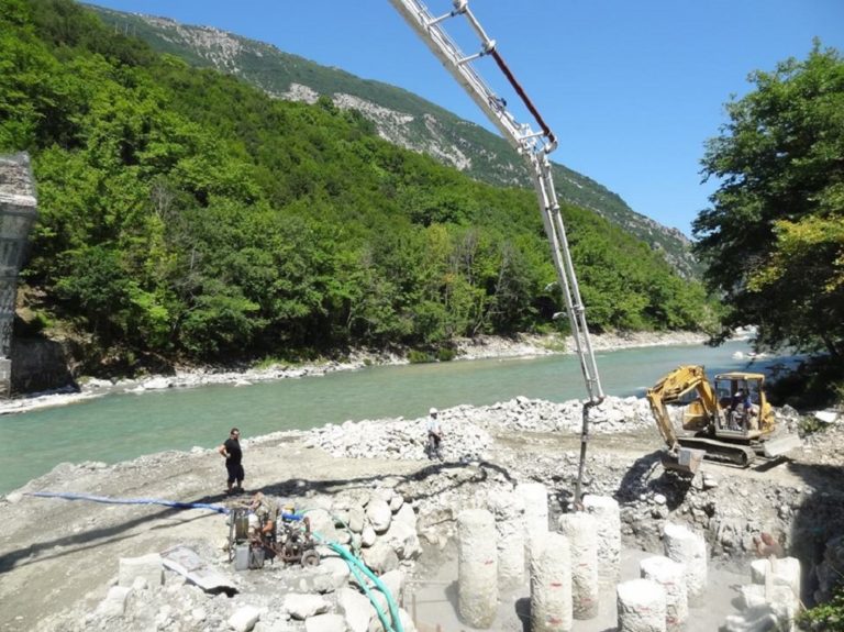 Παρουσία Σπίρτζη η στερέωση του Γεφυριού Πλάκας