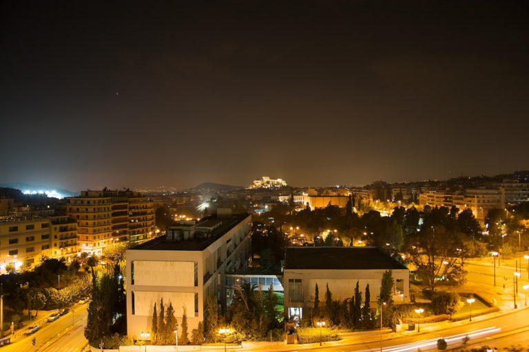 Ανθρωποι, ζώα και φυτά στο έλεος της φωτορύπανσης