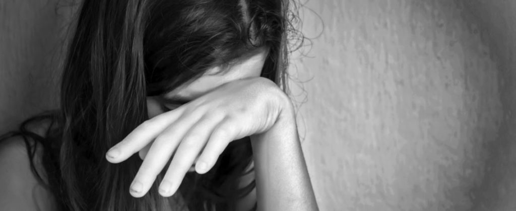 Καταγγελία 13χρονης για σεξουαλική κακοποίηση από τον πατέρα της