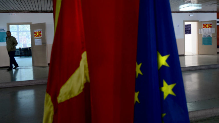 Δημοψήφισμα στην ΠΓΔΜ: Ο Ζάεφ στέλνει στη Βουλή τη Συμφωνία (video)