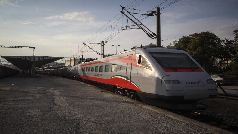 Θεσσαλονίκη: Επίσημη πρώτη για το “Ασημένιο Βέλος” (video)