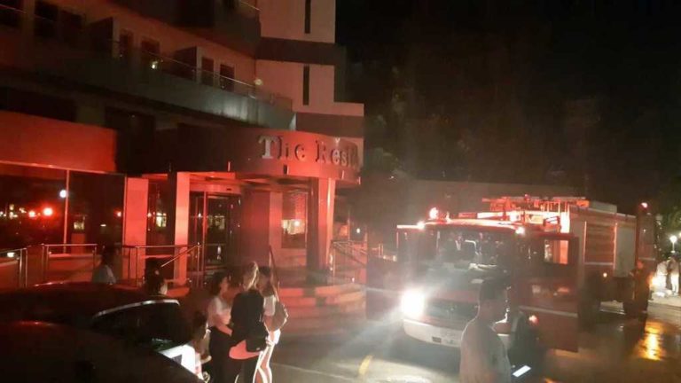 Φωτιά το βράδυ σε ξενοδοχείο της Ρόδου – Κατασβέστηκε άμεσα