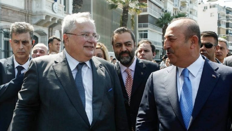 Κοτζιάς προς Τσαβούσογλου: “Συμπαραστεκόμαστε ενάντια σε κάθε είδους πραξικοπηματίες” (video)