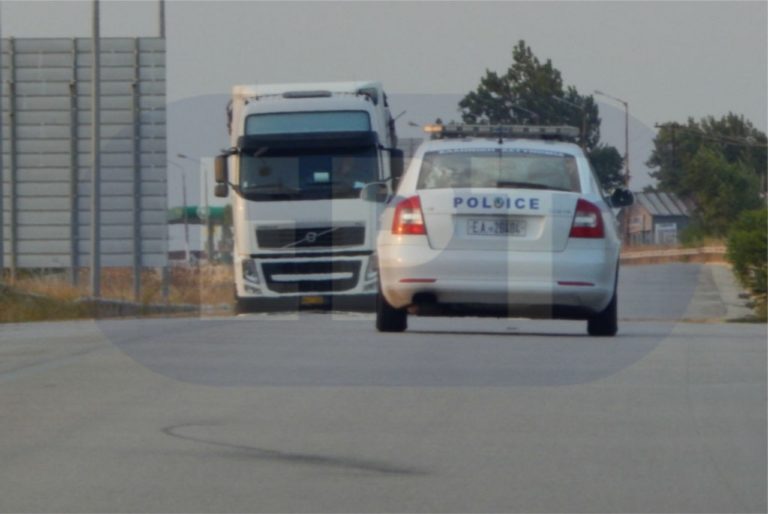 Τραυματισμός τριών μεταναστών σε καταδίωξη διακινητή