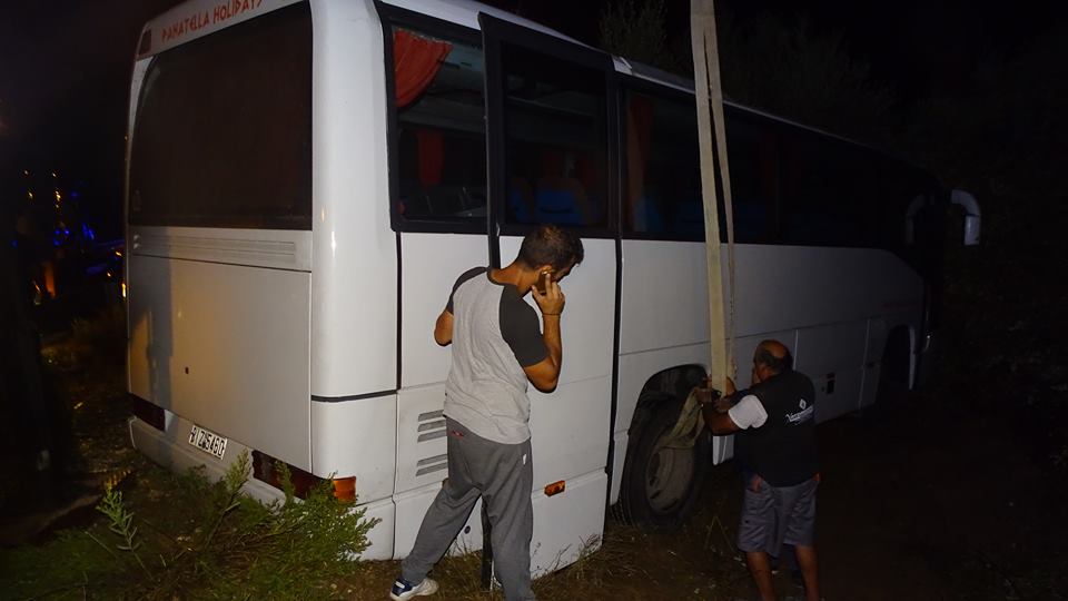 Τροχαίο ατύχημα με τουριστικό λεωφορείο στην Μυτιλήνη