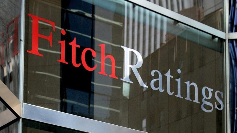 Fitch: Το σχέδιο «Ηρακλής» είναι θετικό για το αξιόχρεο των τραπεζών