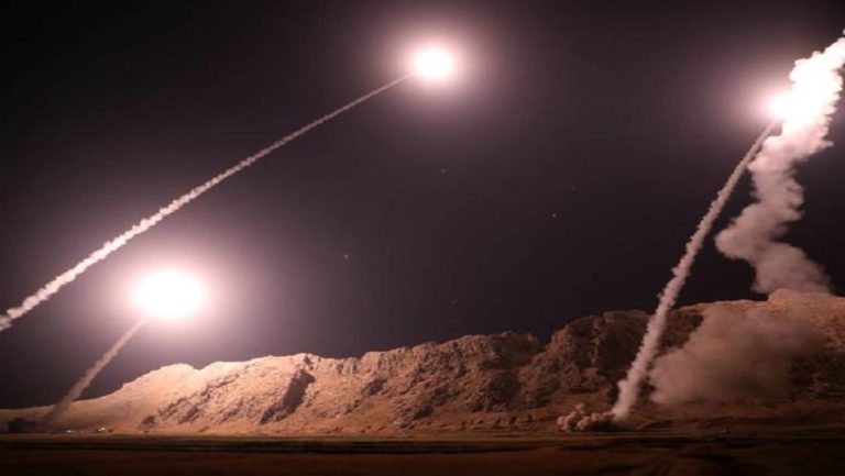 Επιχείρηση “Μάρτυρας Σουλεϊμανί”: Καταιγισμός πυραύλων από το Ιράν σε αμερικανικές βάσεις στο Ιράκ