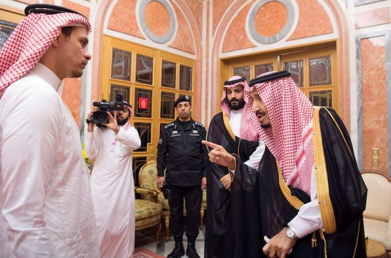 Διεθνείς επαφές του Σαουδάραβα Βασιλιά για την υπόθεση Κασόγκι – Στις ΗΠΑ ο γιος του δημοσιογράφου