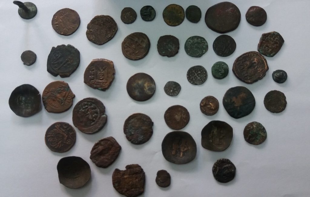 Συνελήφθη με αρχαία νομίσματα